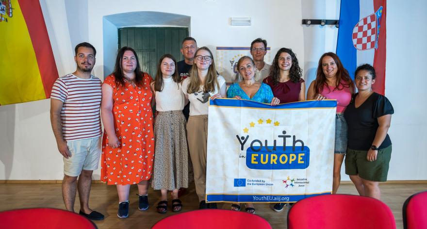 On July 23-27, a seminar meeting of the Erasmus+ project "Youth in Europe" took place in Jezera, Croatia, with the coordinators of the project partners from Spain, Italy, Lithuania and Ireland.